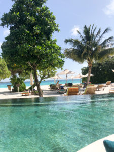 Maldives 101 - pool