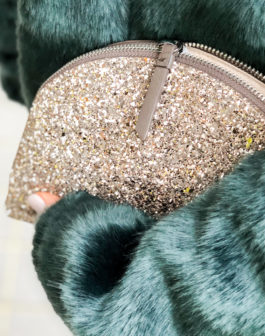 NYE Outfit Ideas - sparkly clutch