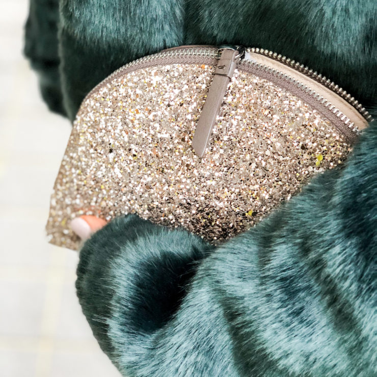NYE Outfit Ideas - sparkly clutch